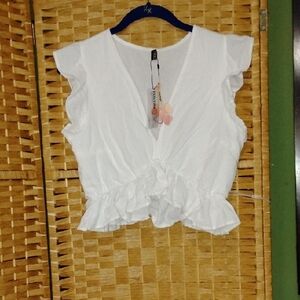 Fancyinn White Ruffle Sleeve Blouse